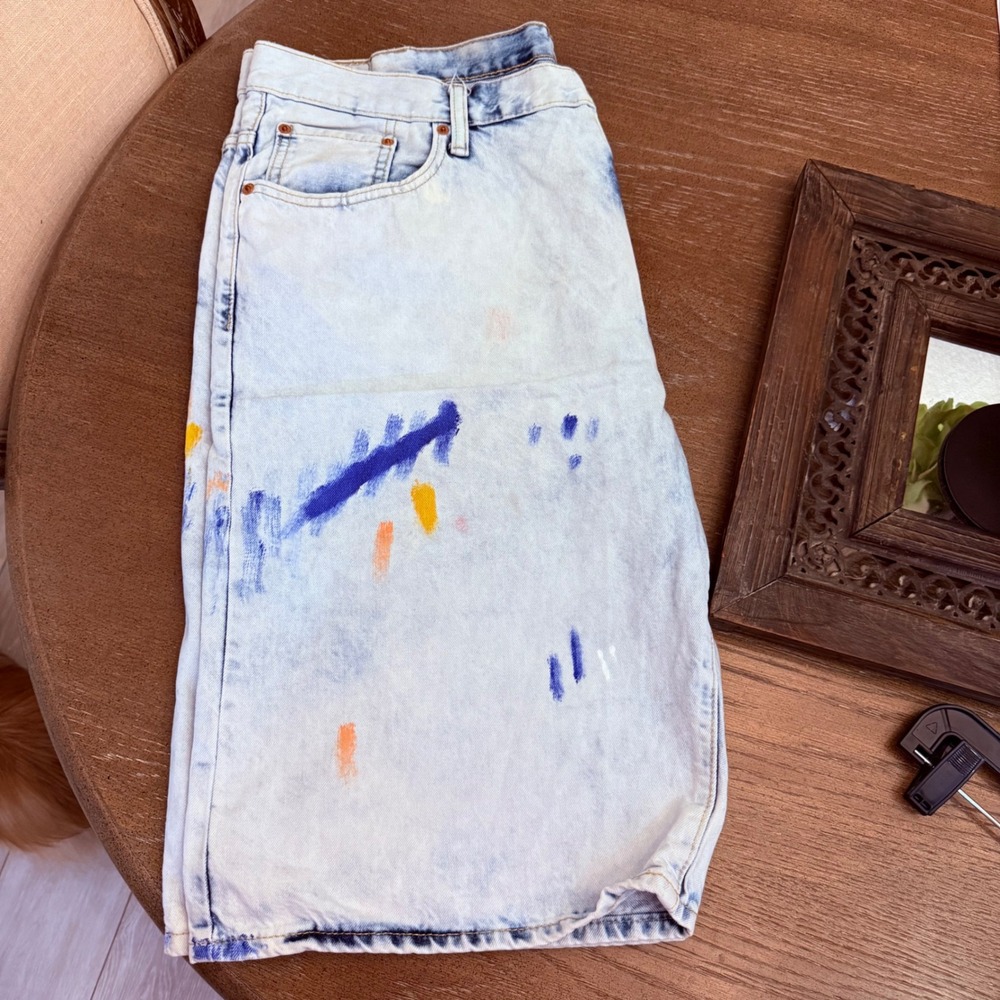 Men's Levi's Distressed Painted Dad Denim Jean Shorts Jorts Vintage theme sz 40 - Picture 2 of 5